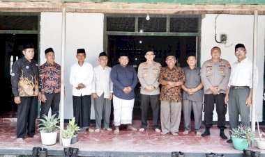 Sampaikan-Pesan-Pemilu-Damai-Kapolres-Ponorogo-Kunjungi-Sejumlah-Ponpes