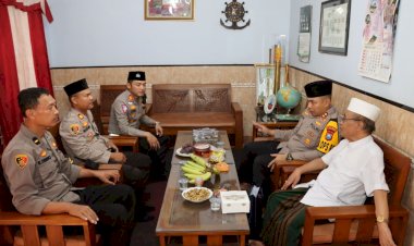 Sinergitas-Wujudkan-Pemilu-Damai-Kapolres-Tulungagung-Silaturahmi-ke-Ketua-MUI