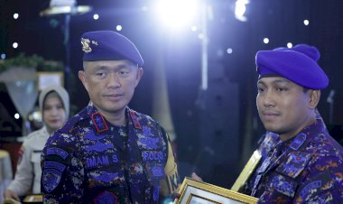 Pimpin-Puncak-Acara-HUT-Polairud-ke--73-Kapolda-Jatim-Apresiasi-Keberhasilan-Polairud