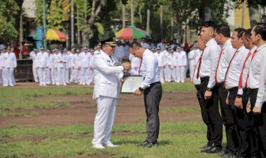 Berhasil-Ungkap-Produksi-Ganja,Bupati-Beri-Penghargaan-Personil-Satnarkoba-Polres-Jember