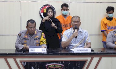 Polisi-Berhasil-Ungkap-Motif-Lempar-Bondet-Rumah-Ketua-KPPS-di-Pamekasan,-Tersangka-Diamankan