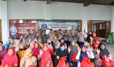 Polresta-Sidoarjo-Berbagi-di-Jumat-Curhat-Desa-Kandangan
