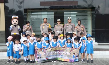 Kapolresta-Sidoarjo-Sambut-Hangat-Kunjungan-Pelajar-TK