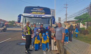 Peduli-Keselamatan,-Polisi-Datangi-Pelajar-Persiapan-Outbond