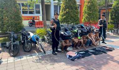 Polres-Gresik-Amankan-Gerombolan-Pemuda-Bawa-Sajam-Diduga-Hendak-Tawuran