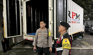 Surat-Suara-Tiba-di-Gudang-KPU,-Polres-Lumajang-Lakukan-Pengamanan