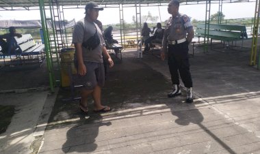 Polsek-Jabon-Siagakan-Personel-di-Wisata-Bahari-Tlocor-Selama-Libur-Idul-Fitri-2025