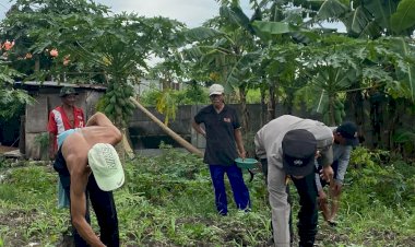 Bhabinkamtibmas-Desa-Janti-Berikan-Edukasi-Perawatan-Benih-Sayuran-untuk-Dukung-Ketahanan-Pangan