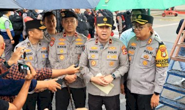 Polri-Kerahkan-3-Pesawat,-5-Helikopter,-dan-9-Kapal-untuk-Percepatan-Bantuan-Bencana-Aceh–Sumut–Sumbar