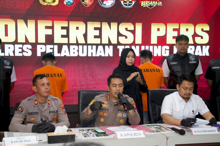 Polres Pelabuhan Tanjungperak Amankan 2 Tersangka Admin Grup Facebook 